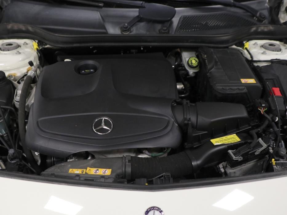 MERCEDES-BENZ A 2014