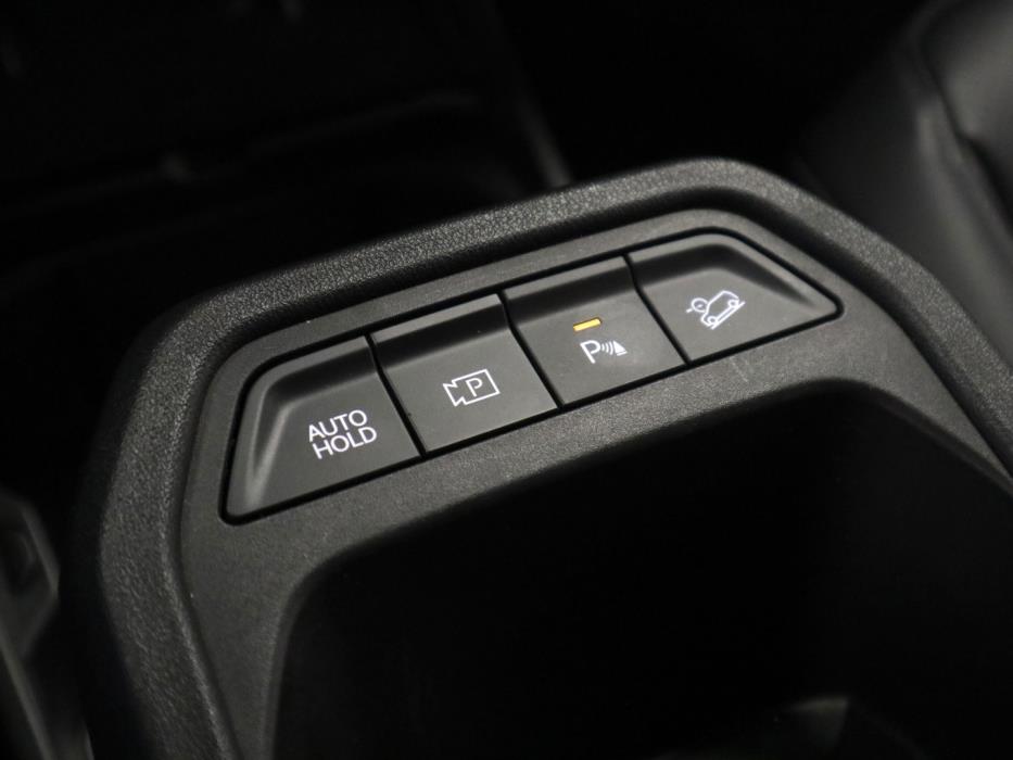 KIA EV4 2025