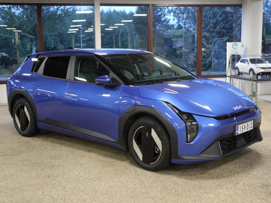 KIA EV4 2025