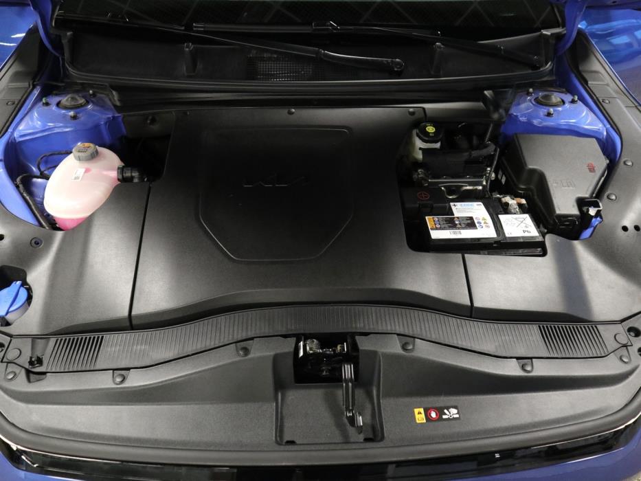 KIA EV4 2025
