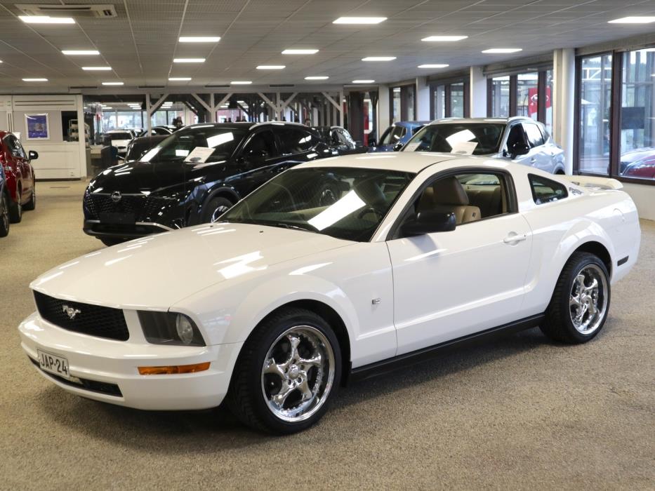 FORD Mustang 2005