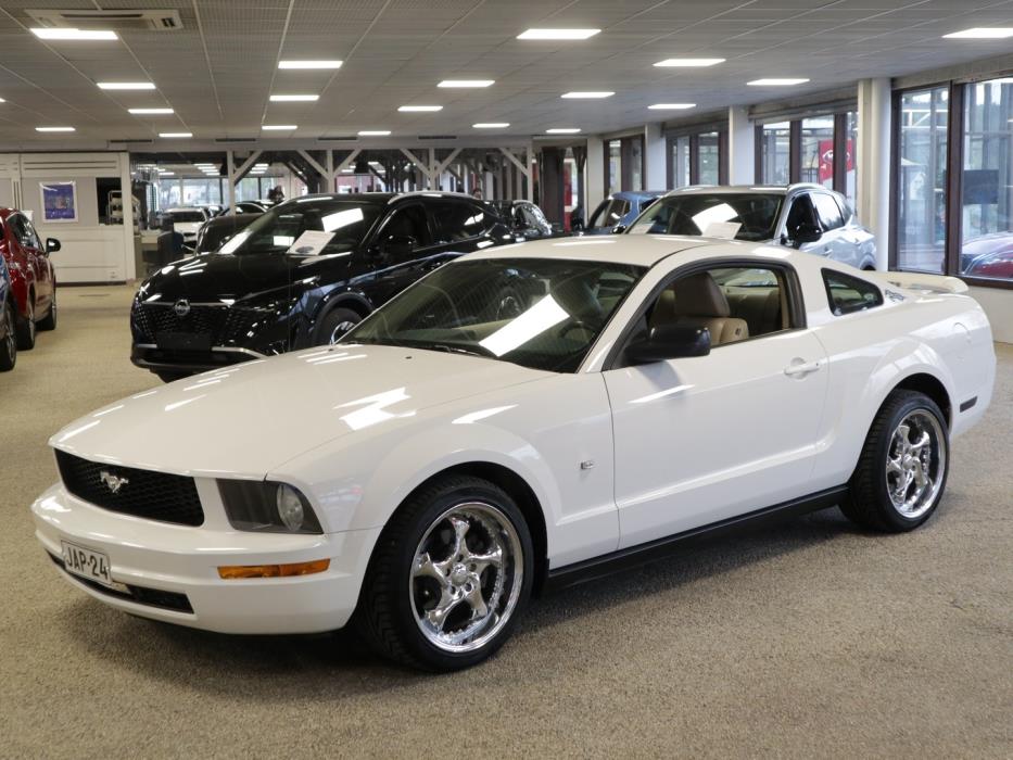 FORD Mustang 2005