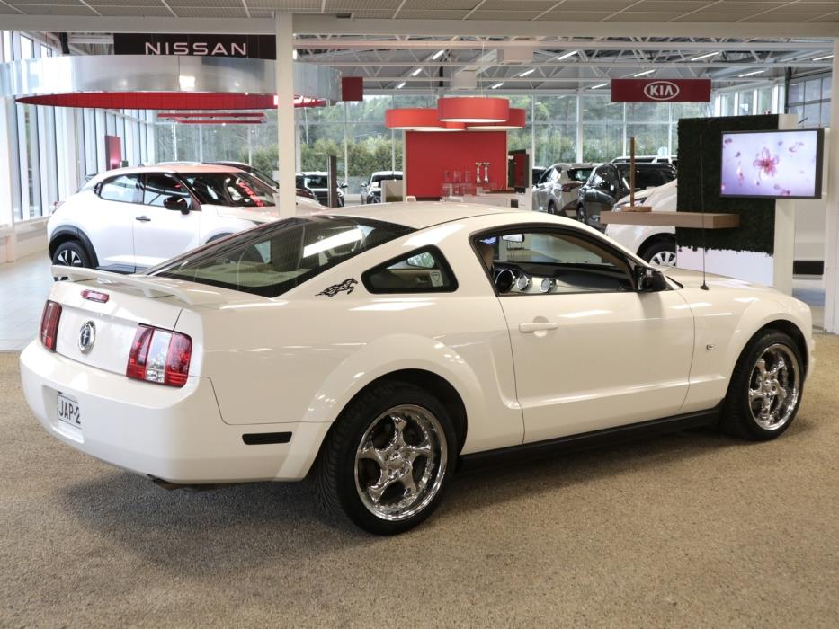 FORD Mustang 2005