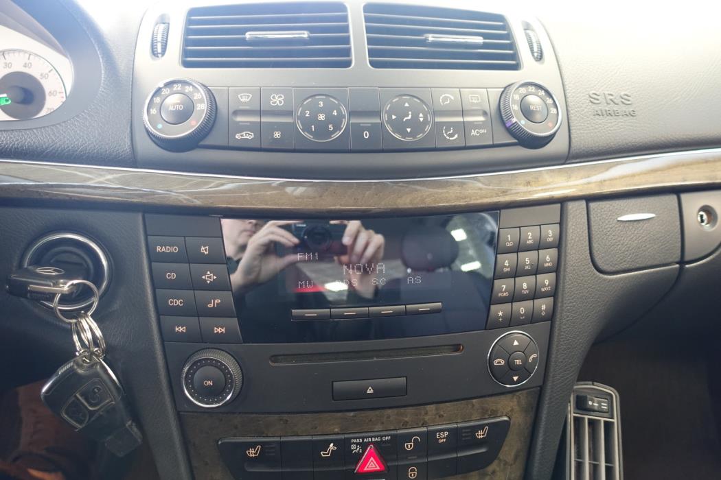 MERCEDES-BENZ E 2005