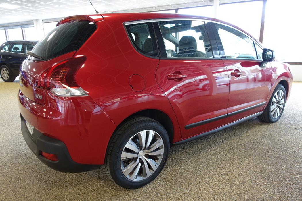 PEUGEOT 3008 2015