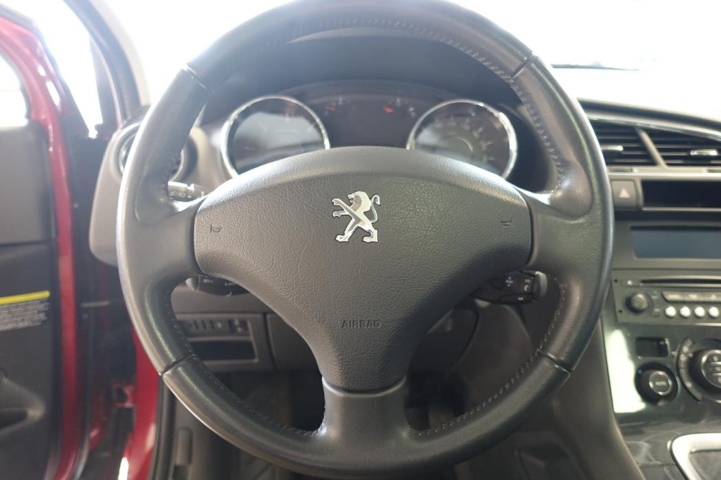 PEUGEOT 3008 2015