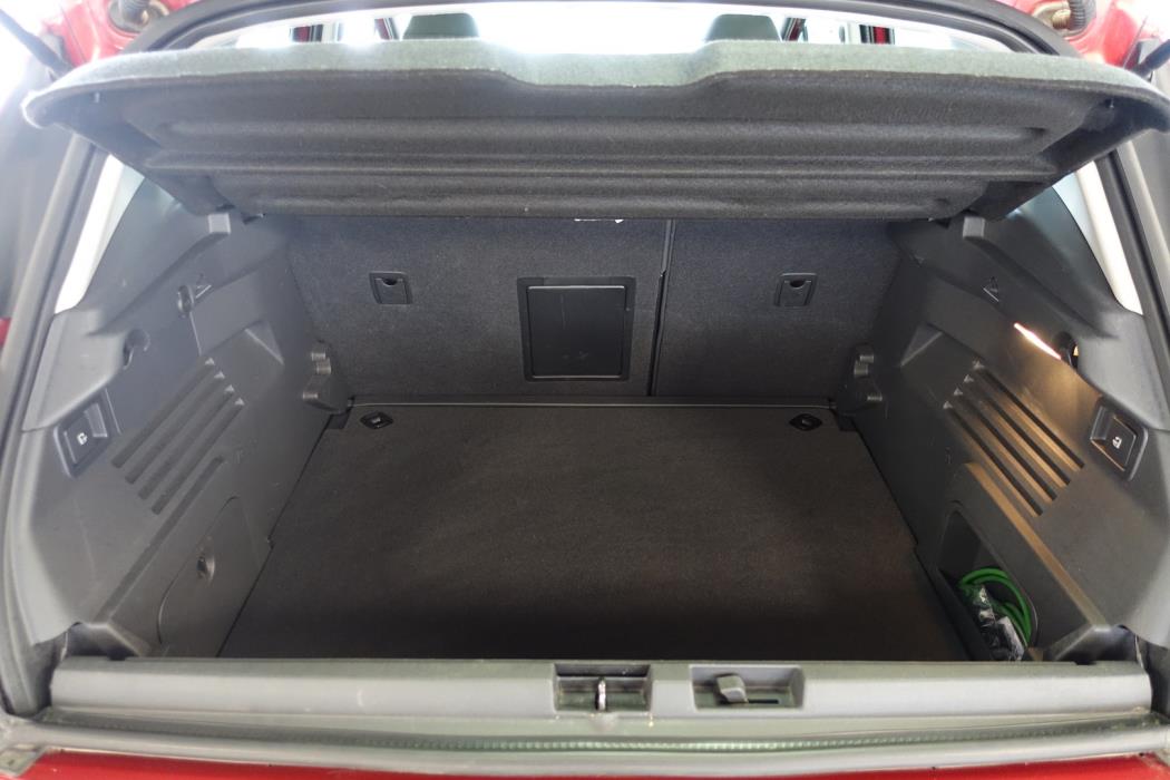 PEUGEOT 3008 2015
