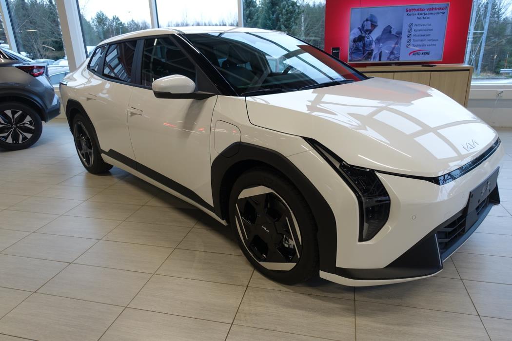 KIA EV4 2026