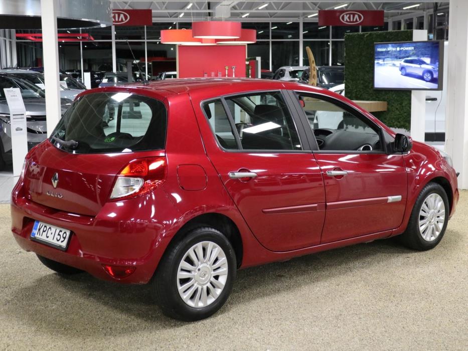 RENAULT Clio III 2009