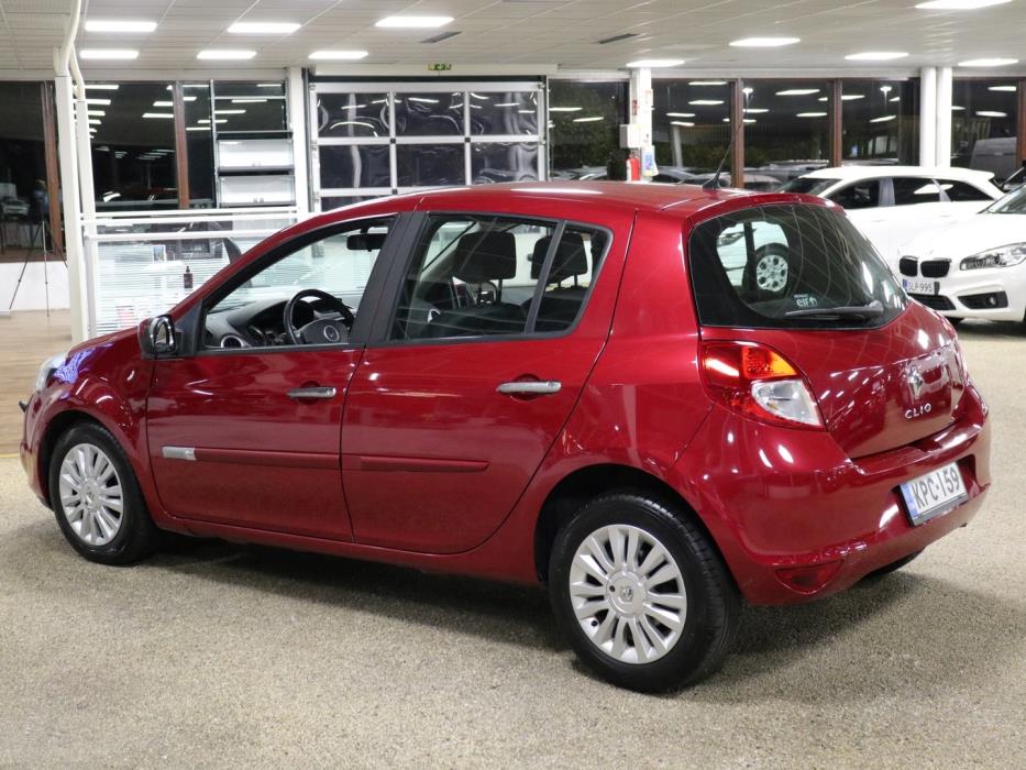 RENAULT Clio III 2009