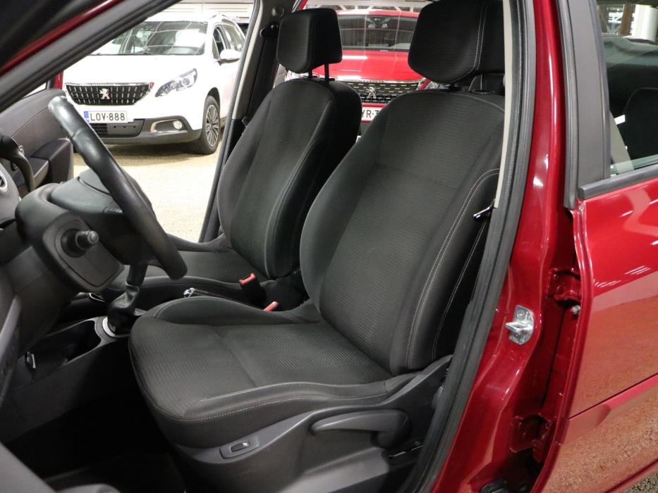 RENAULT Clio III 2009