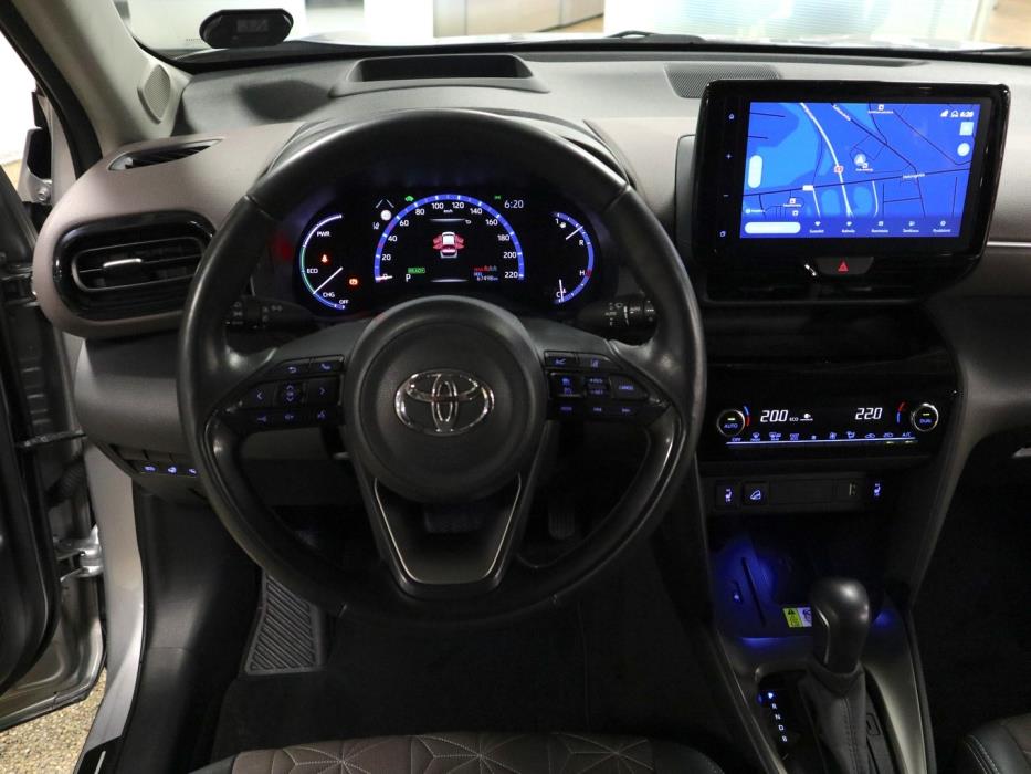 TOYOTA Yaris Cross 2023