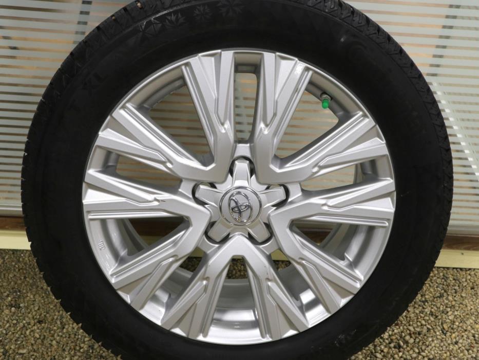 TOYOTA Yaris Cross 2023
