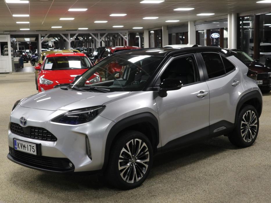 TOYOTA Yaris Cross 2023