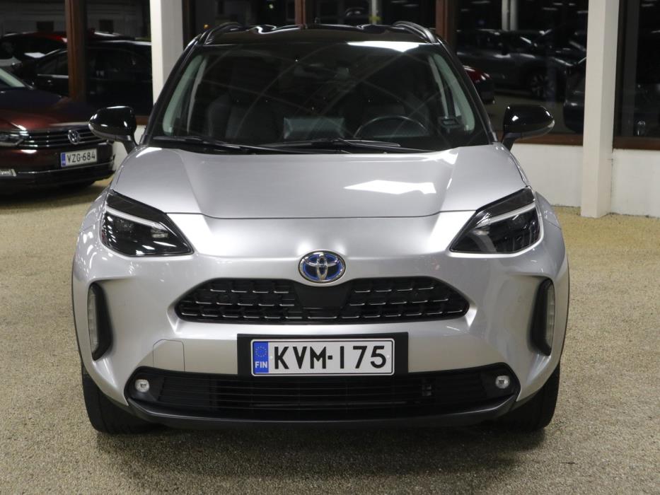 TOYOTA Yaris Cross 2023