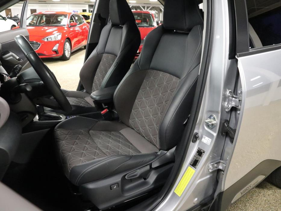TOYOTA Yaris Cross 2023