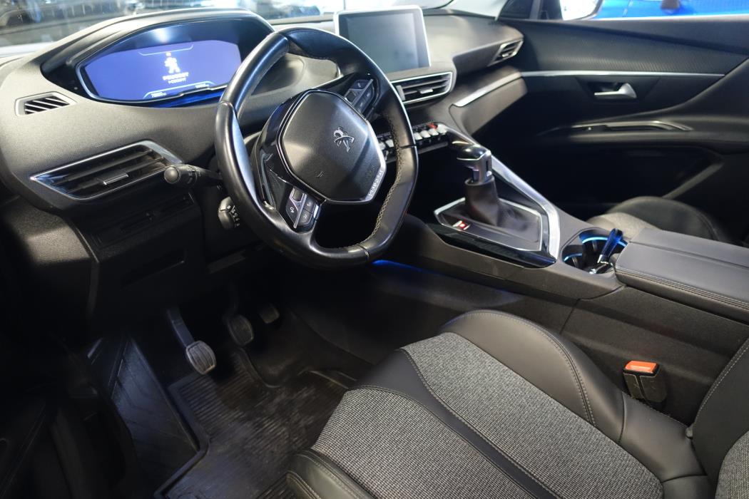 PEUGEOT 3008 2017