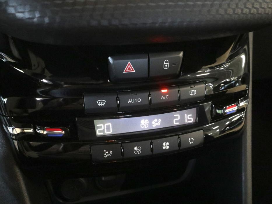 PEUGEOT 2008 2019