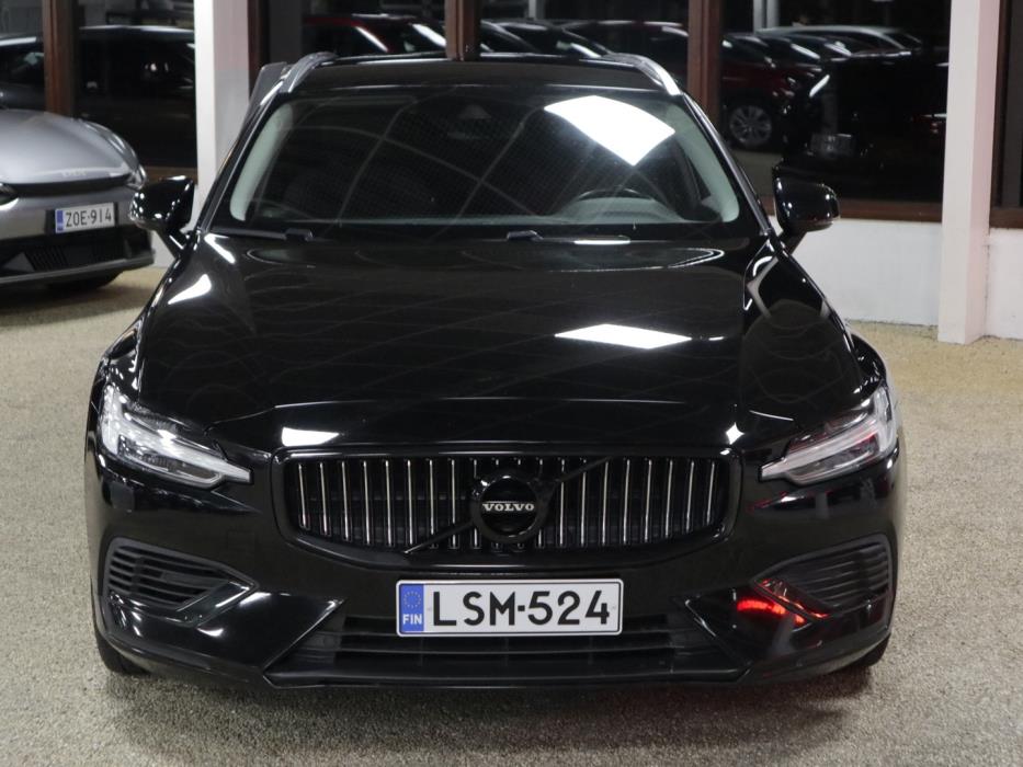 VOLVO V60 2021