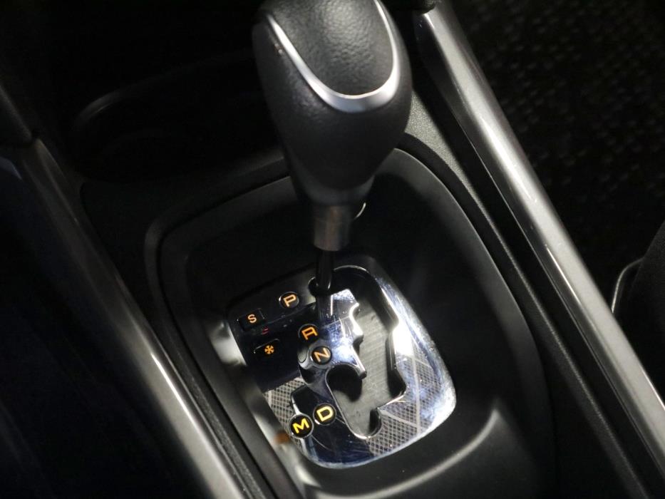 PEUGEOT 2008 2018