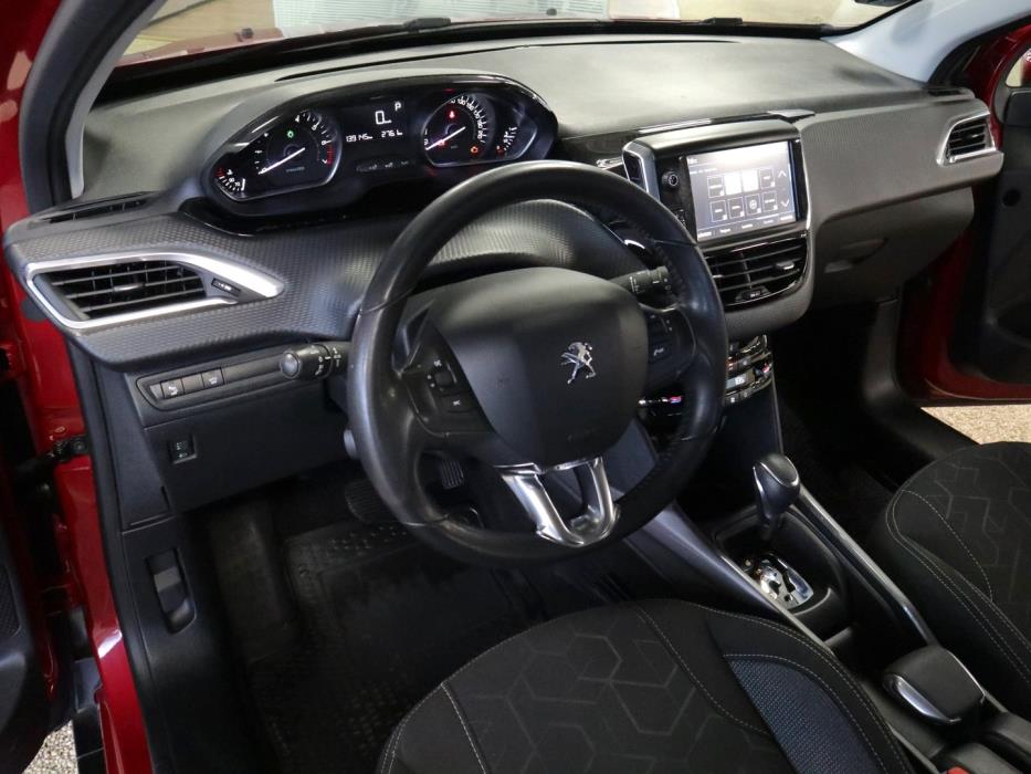 PEUGEOT 2008 2018