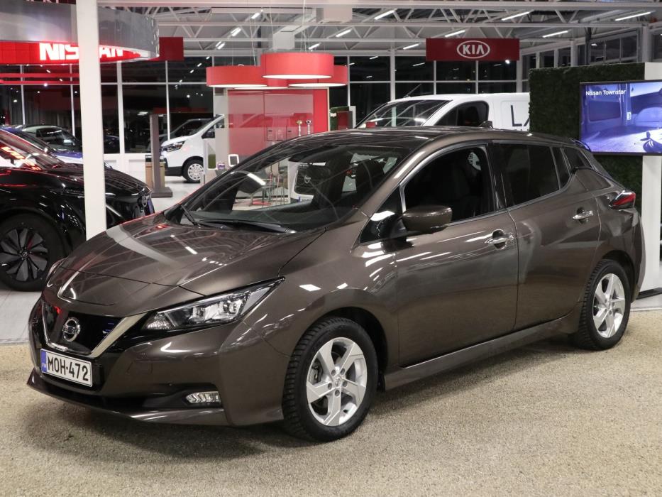 NISSAN LEAF 2022