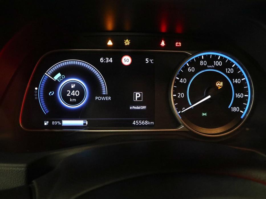 NISSAN LEAF 2022