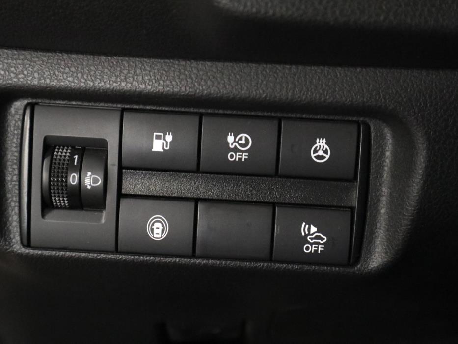 NISSAN LEAF 2022
