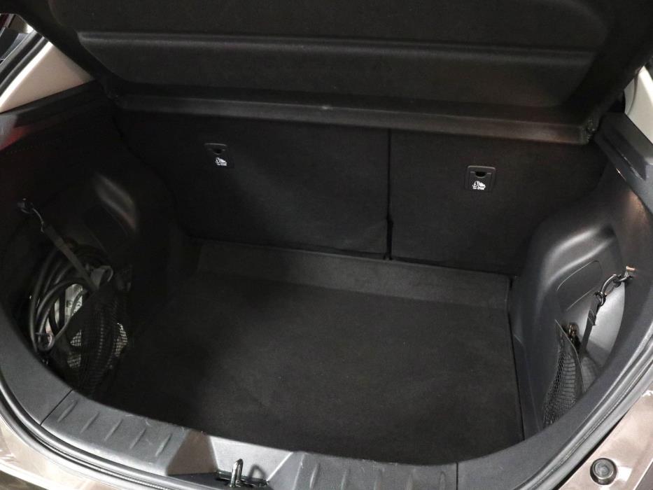 NISSAN LEAF 2022