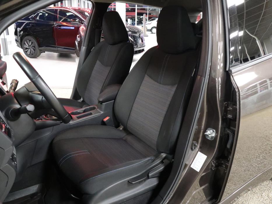 NISSAN LEAF 2022