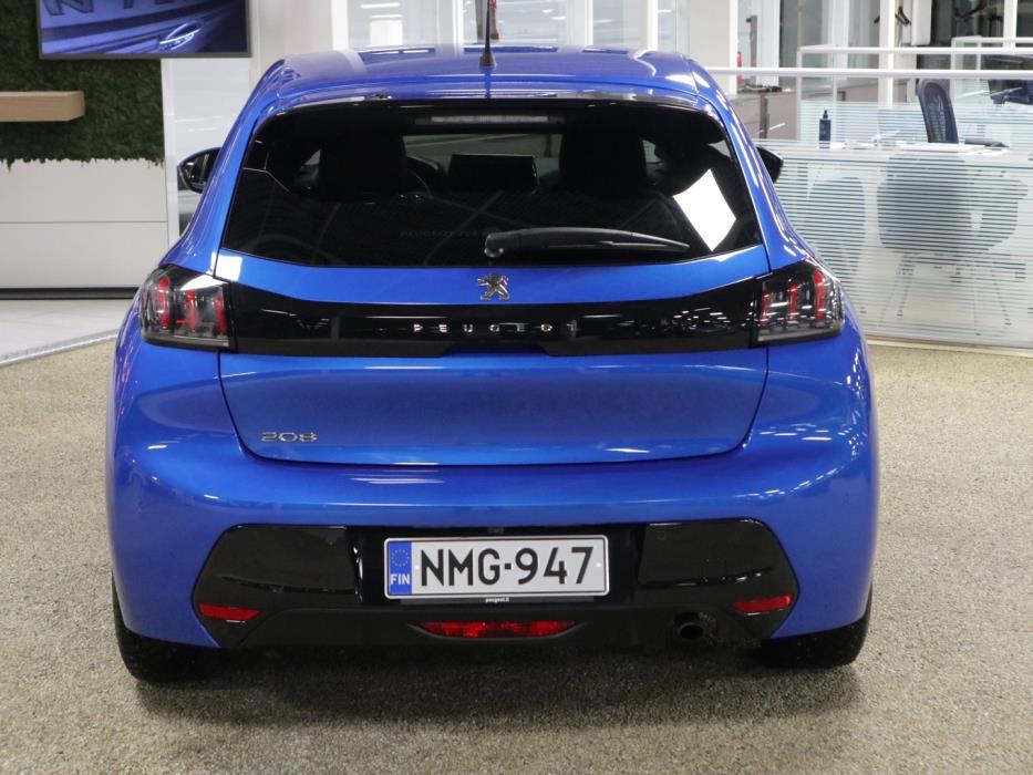 PEUGEOT 208 2021