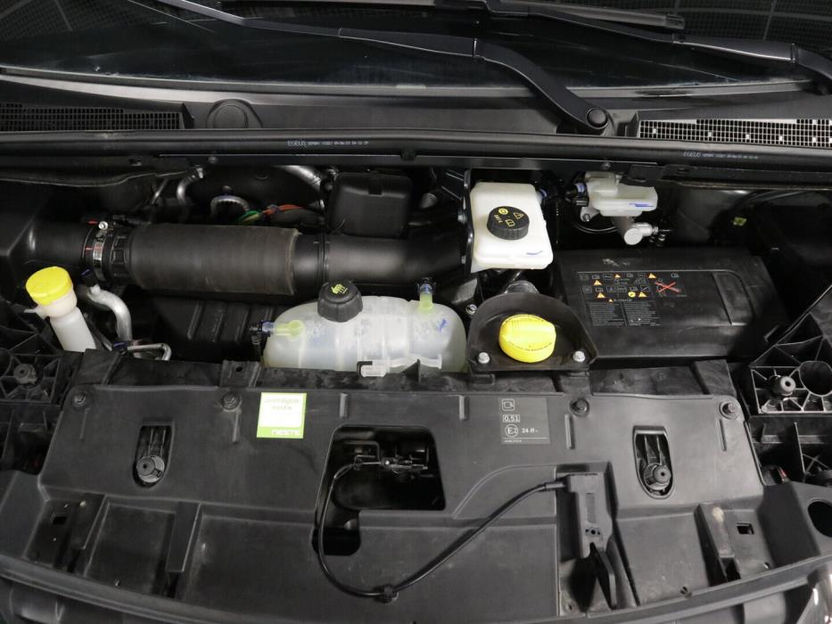 NISSAN NV300 2021
