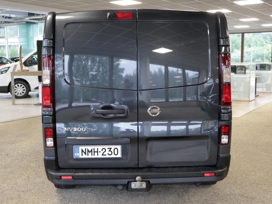 NISSAN NV300 2021