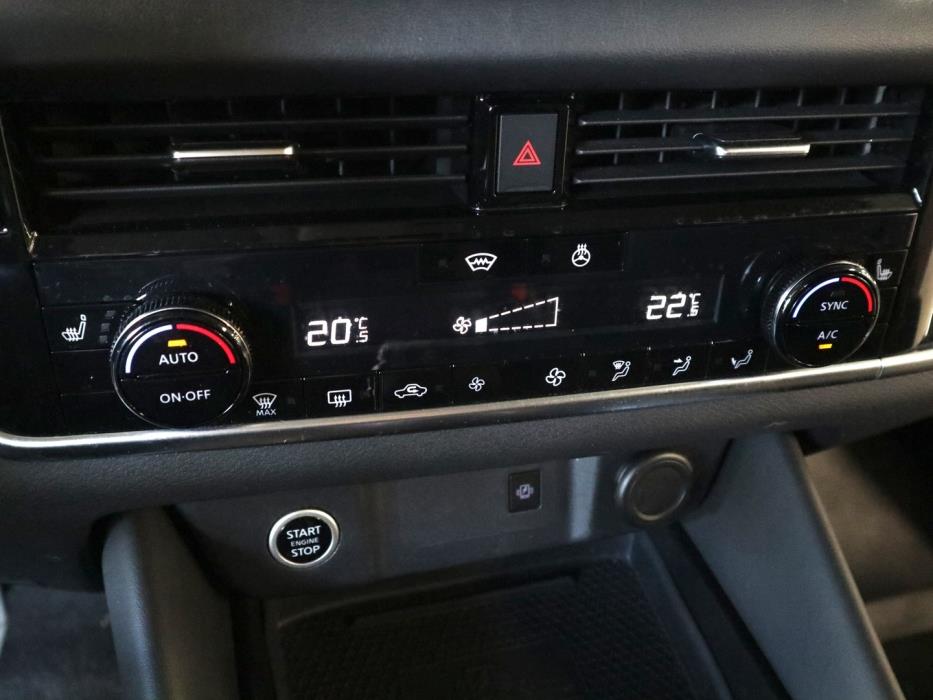 NISSAN Qashqai 2022