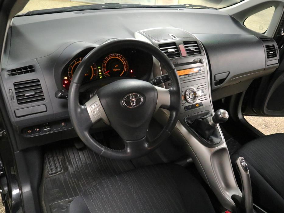 TOYOTA Auris 2007