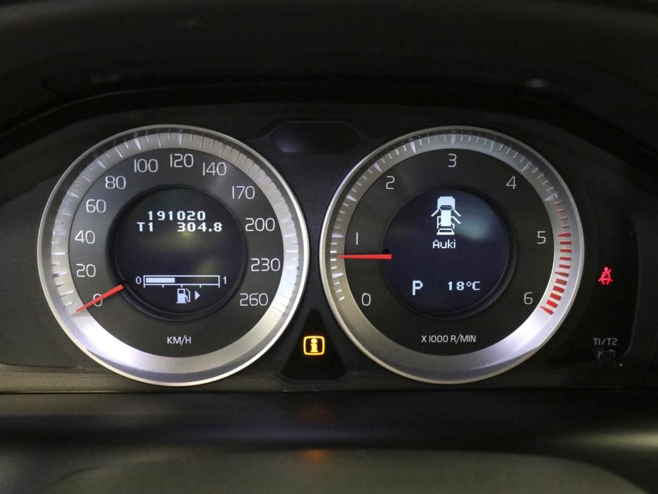 VOLVO XC60 2011