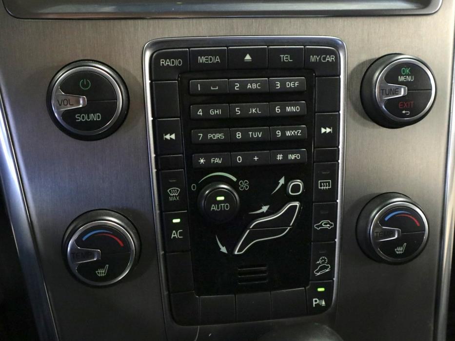 VOLVO XC60 2011