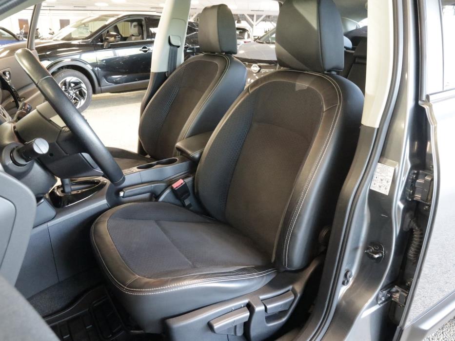NISSAN Qashqai 2013