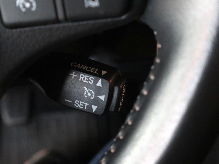 TOYOTA AURIS 2018