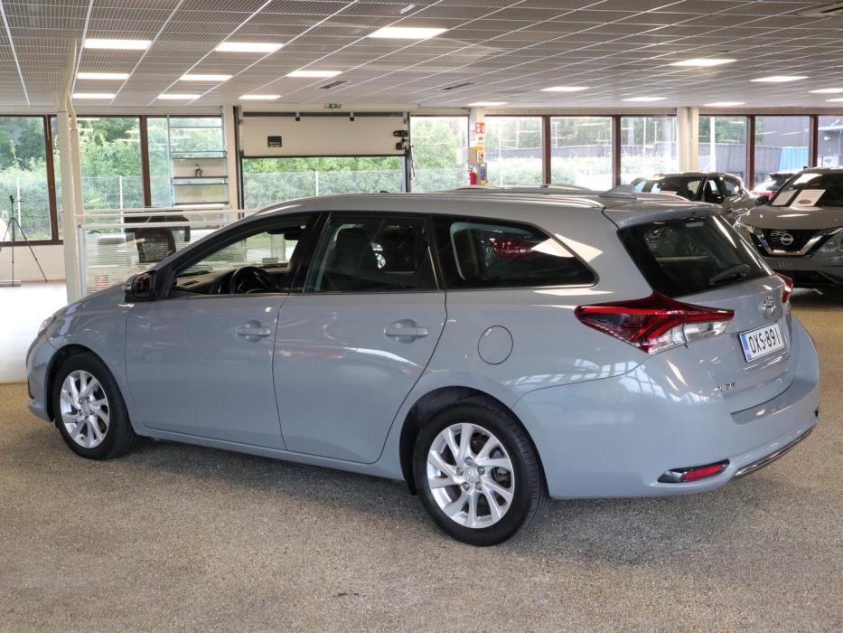 TOYOTA AURIS 2018