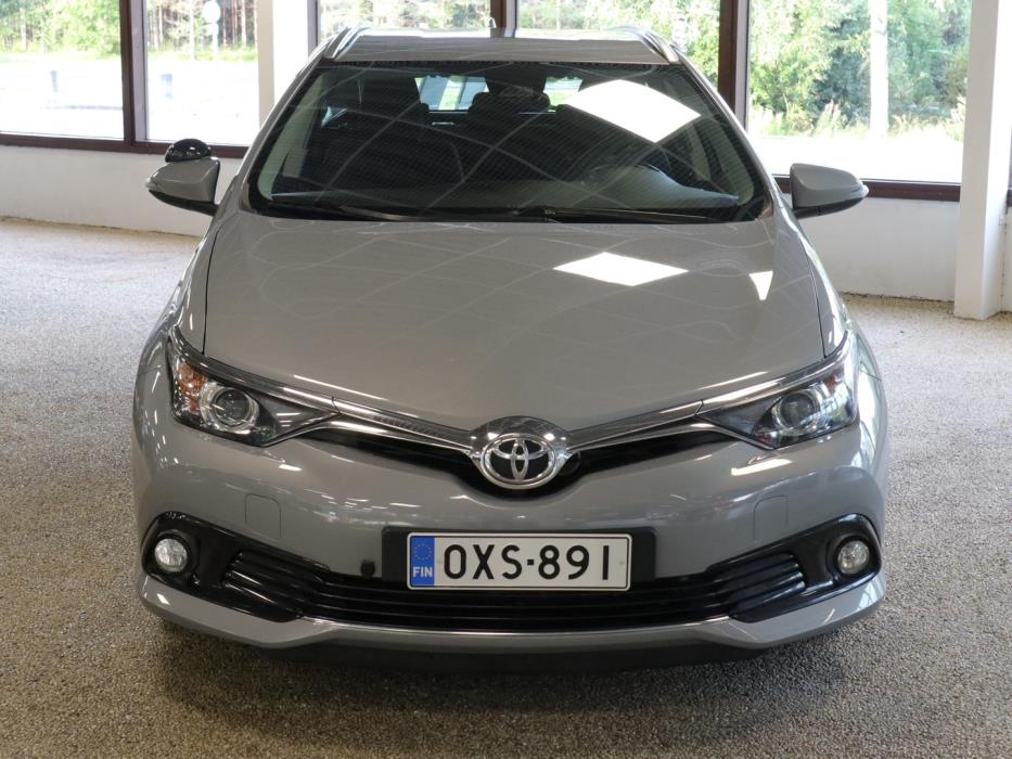 TOYOTA AURIS 2018