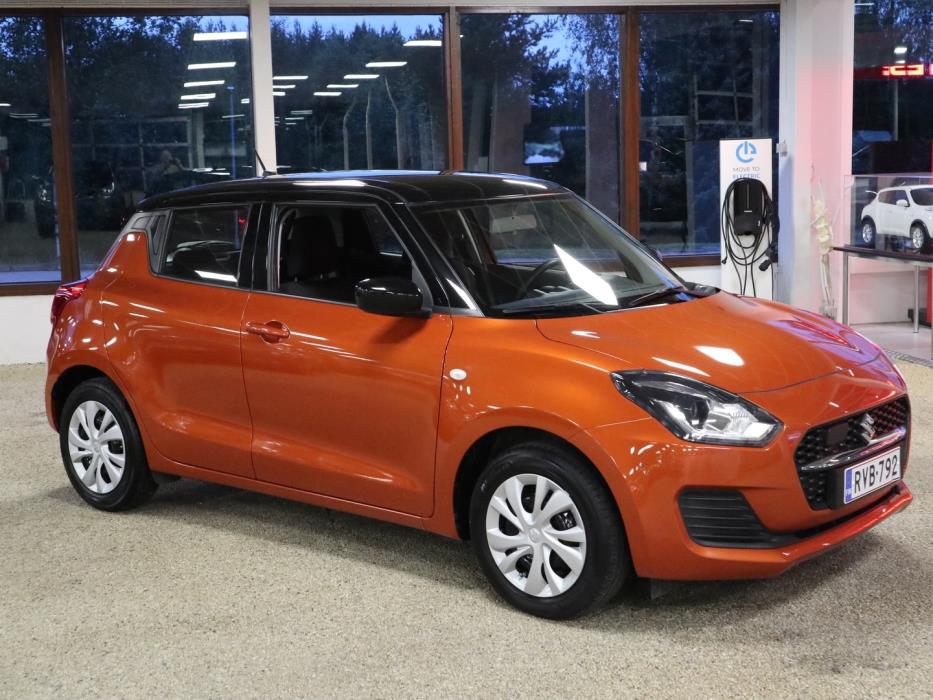 SUZUKI Swift 2023