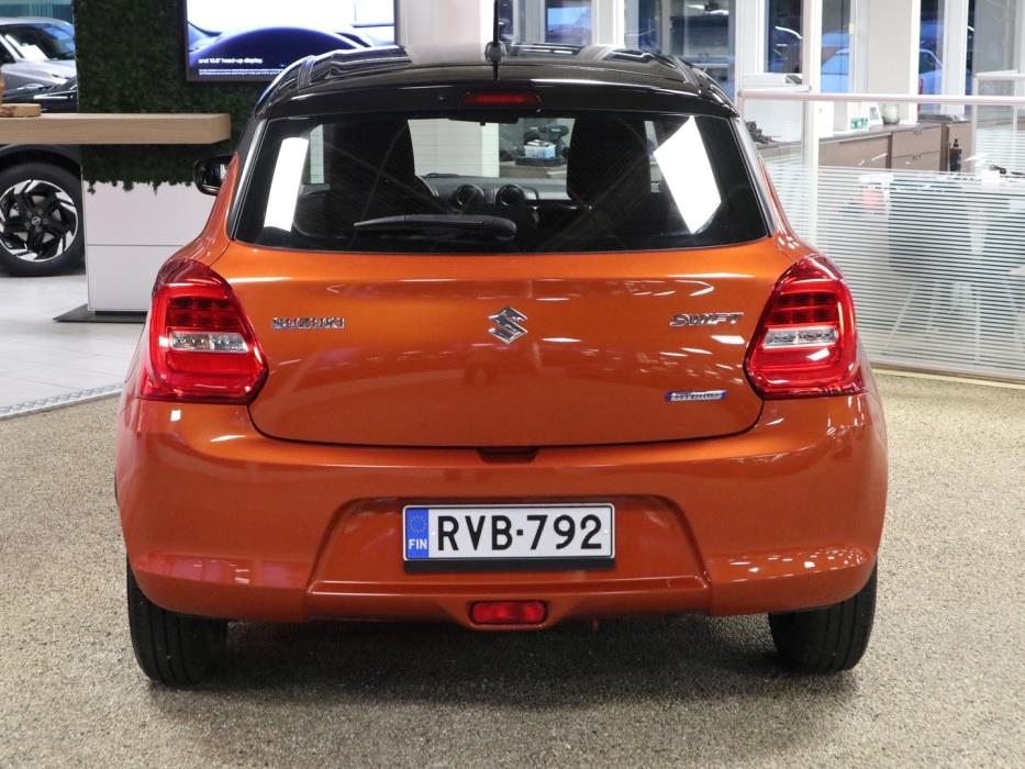 SUZUKI Swift 2023