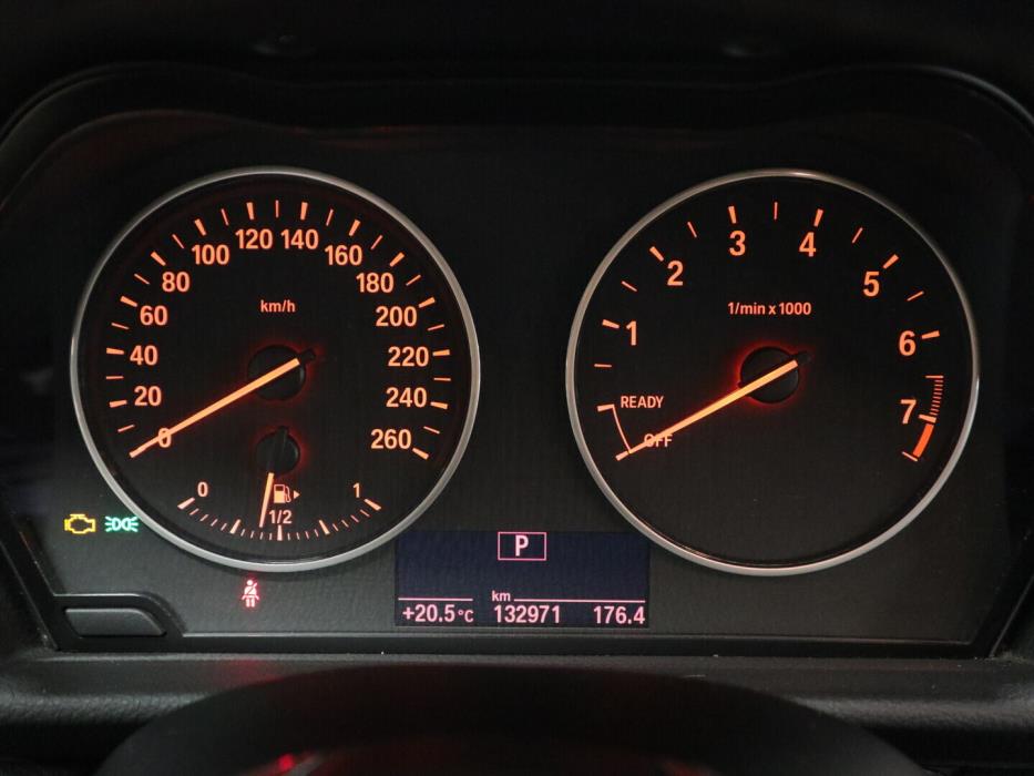 BMW 218 2015
