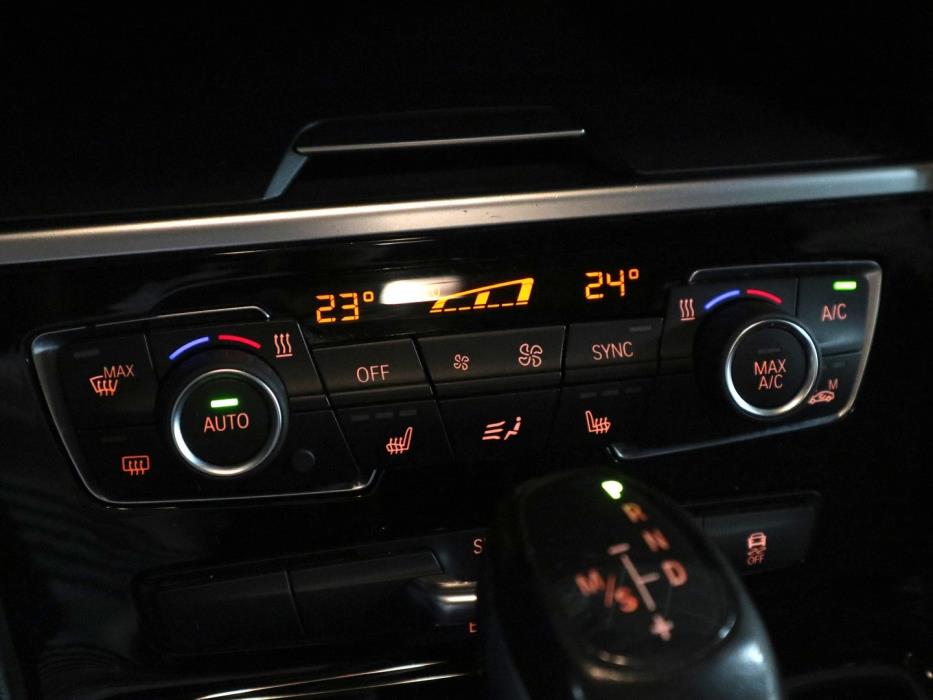 BMW 218 2015