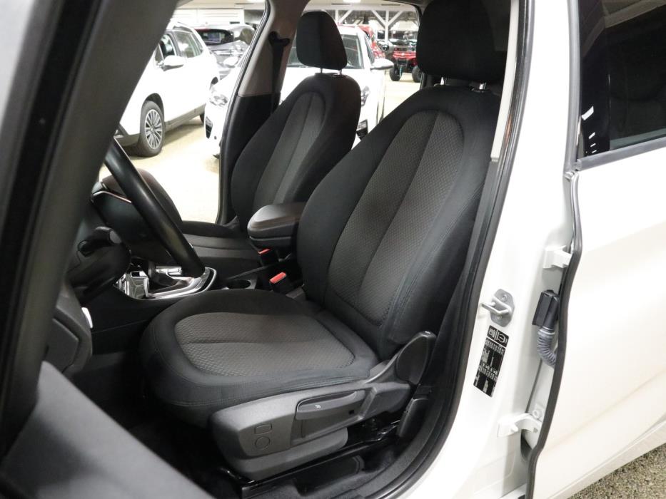BMW 218 2015
