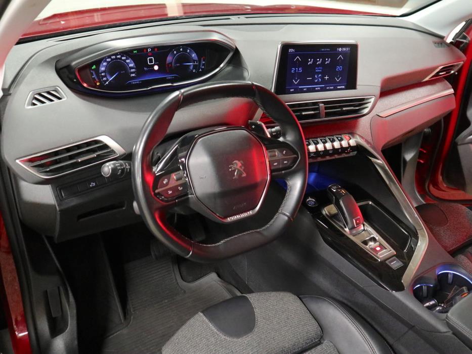 PEUGEOT 3008 2019