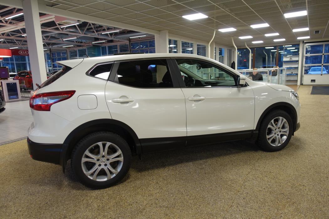 NISSAN Qashqai 2017