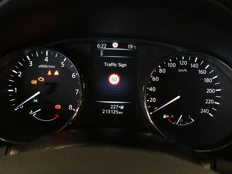 NISSAN Qashqai 2017
