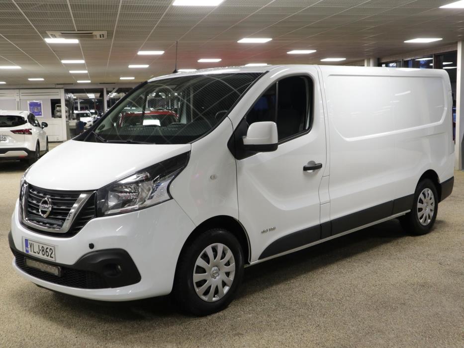 NISSAN NV300 2022